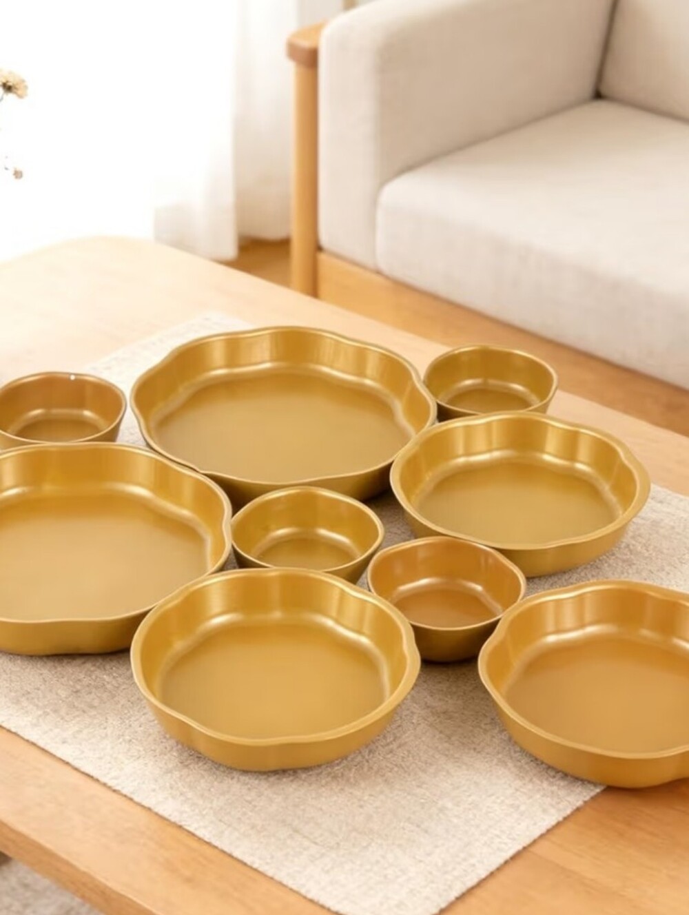 9 Cluster Of Decorative Scalloped Serving Bowls - Gold Set- Parties, Charcuterie